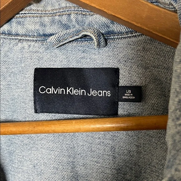 Calvin Klein Women’s Light Blue Denim Jacket Large - Picture 2 of 7